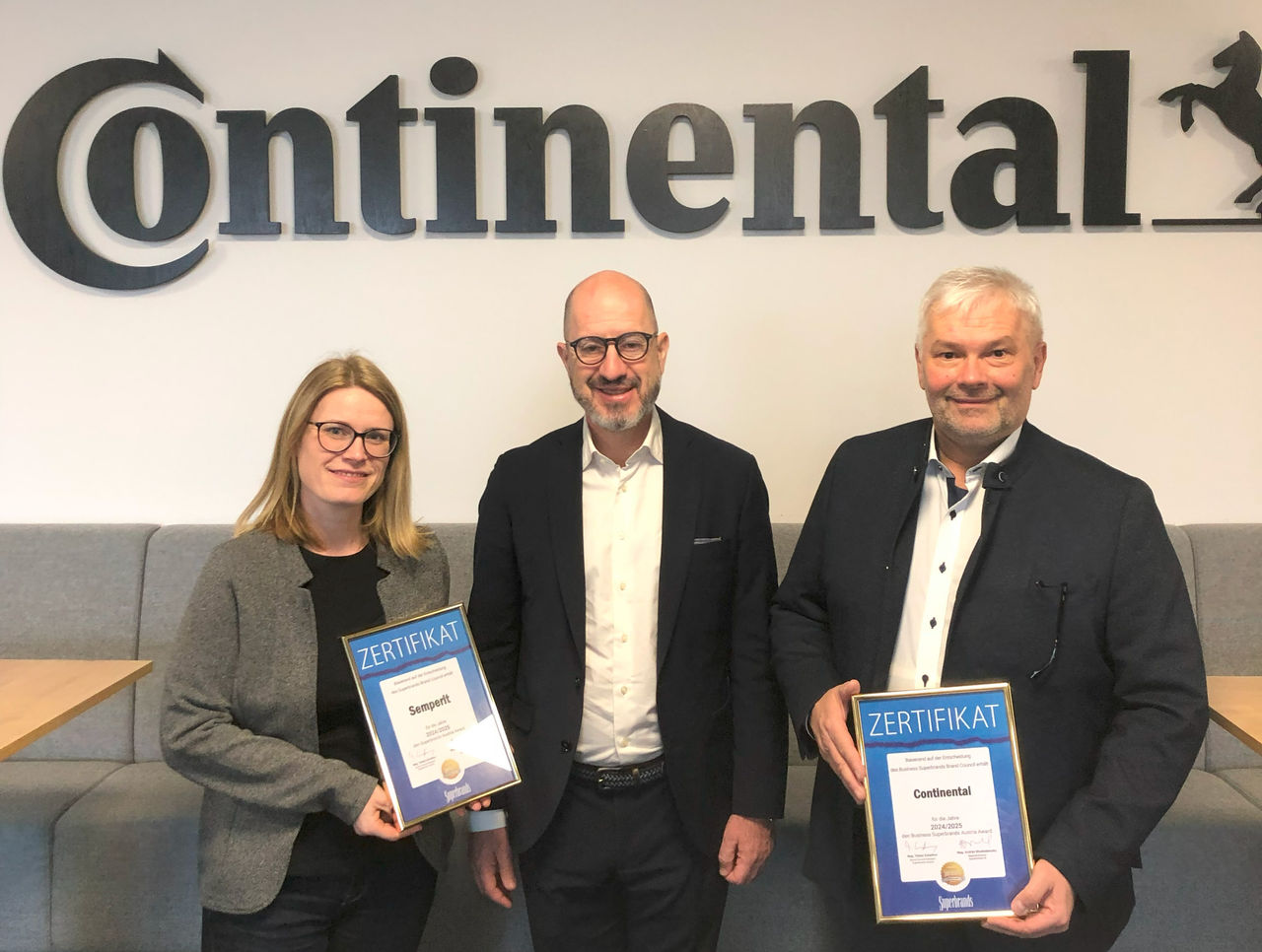 Marke mit besonderer Strahlkraft: Semperit erhält Consumer Superbrands Austria Award 2024/2025